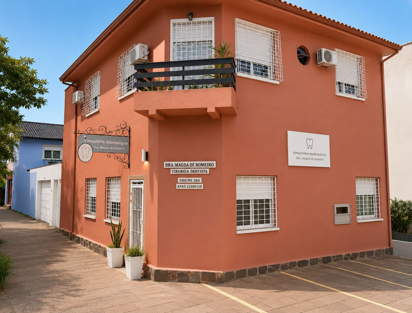 Fachada do Consultório Dra. Magda Romeiro — R. São Luís, 264, Santana, Porto Alegre